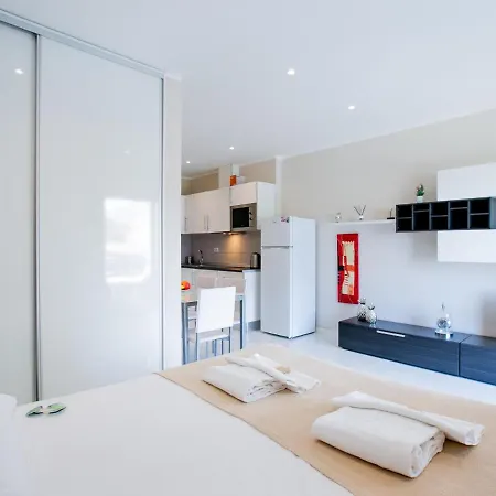 311 Paraiso Sur Estudio 阿德耶